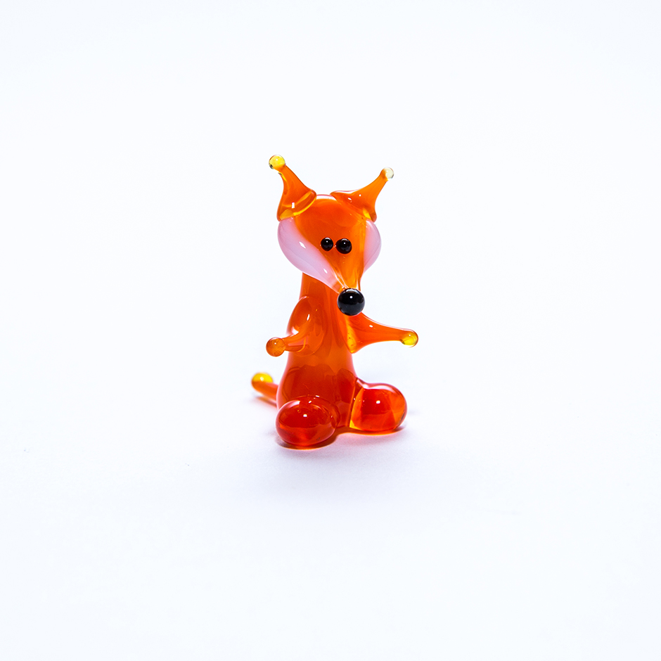 Sitting fox, mini-089