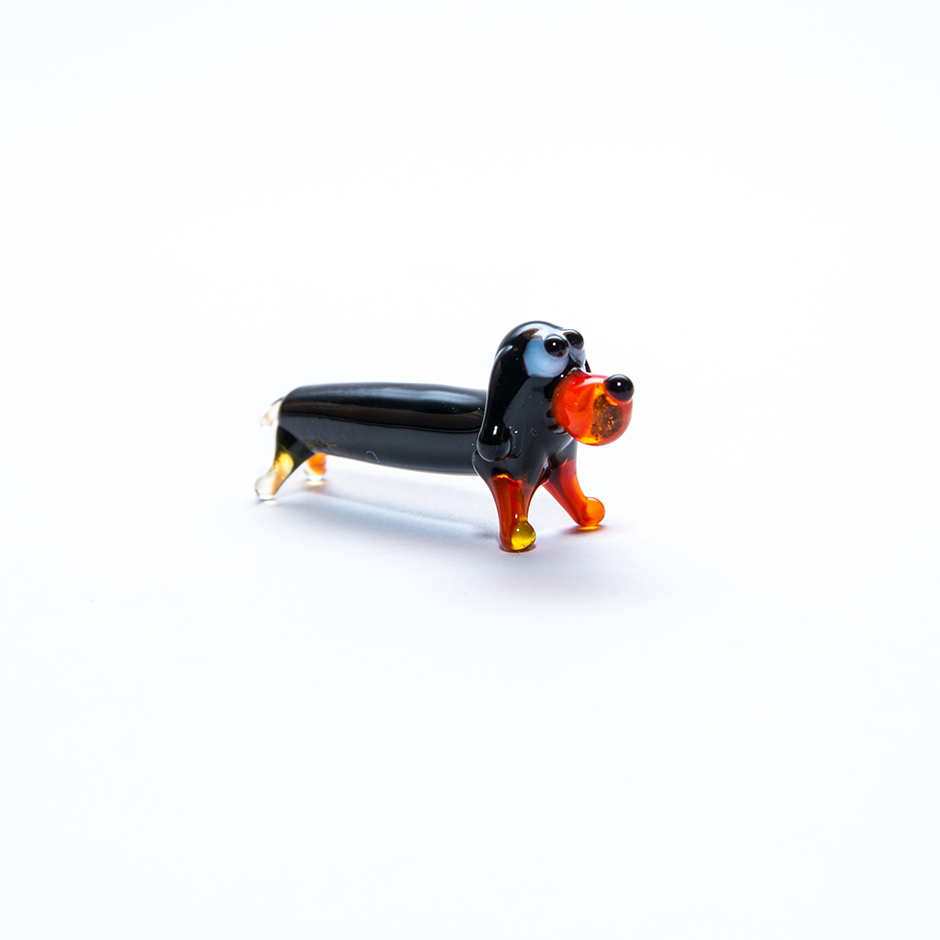 Собака такса з короткими лапами, mini-155