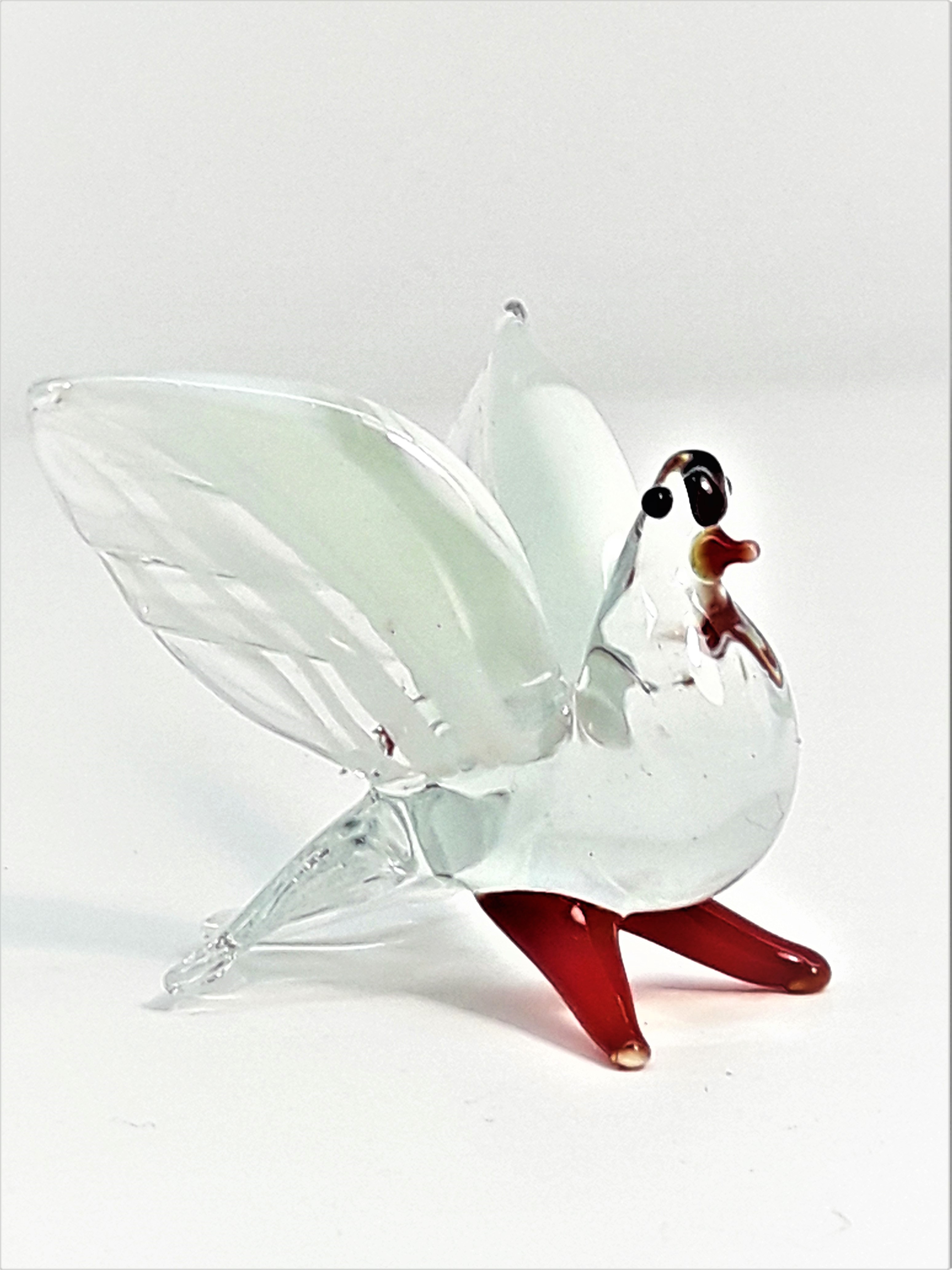 Голуб з розкритими крилами, Small -069